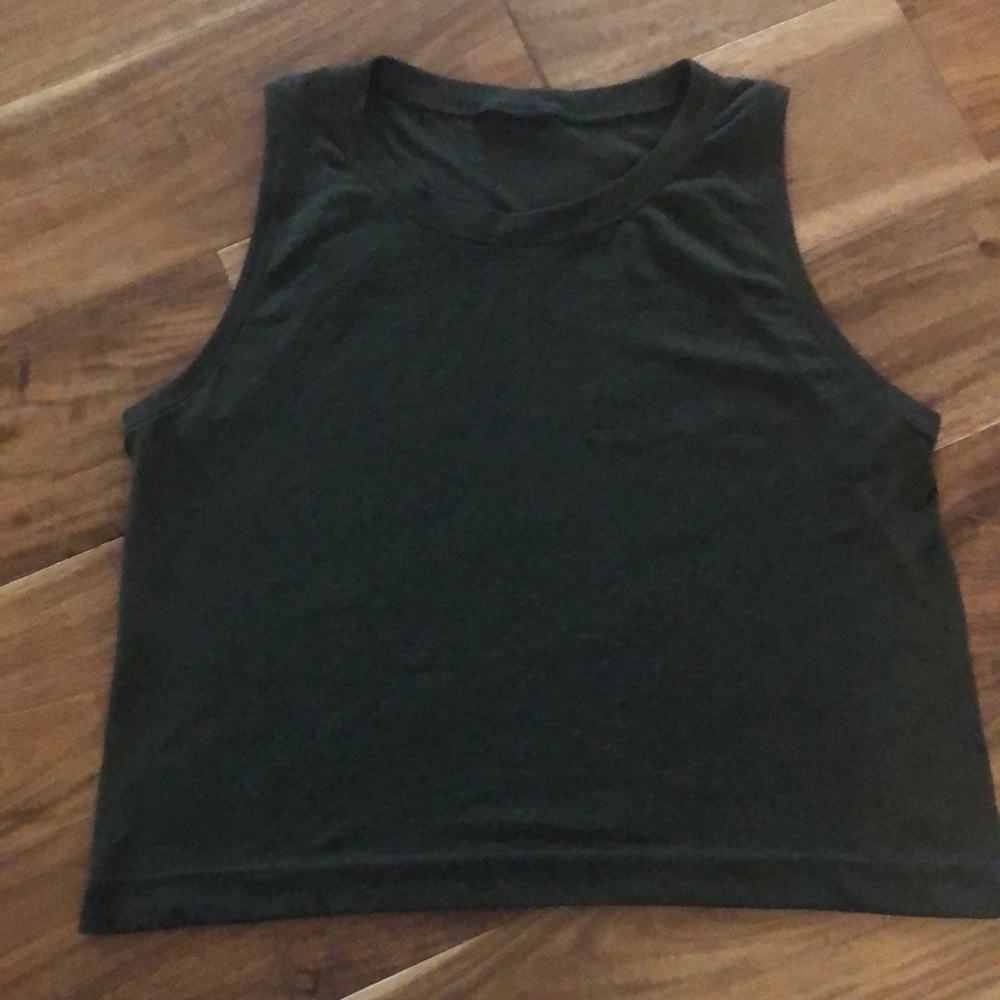 Lululemon Breeze By Muscle Crop Tank